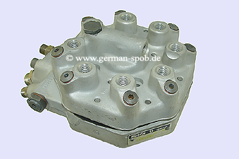 0438100111 Polttoaineen Jakaja Bosch  | Mercedes M116 M117 W126 | regeneroitu 0 438 100 111 Bosch 0438100111, 0438100112, 0986438112, 0 438 100 111, 0 438 100 112, 0 986 438 112 Mercedes S-Klasse W126 380 SE SEL, 500 SE SEL, 
S-Klasse Coupe C126 380 SEC, 500 SEC, 
SL R107 500 SL