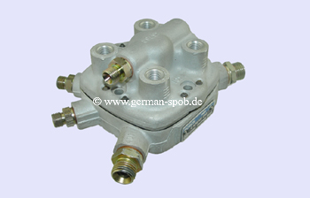0438101010 Polttoaineen Jakaja Bosch  | Mercedes W201 2.3 16 V | regeneroitu 0 438 101 010 Mercedes / BOSCH 0438101009,  0438101010, 0986438209, F026TX2032, 0 438 101 010, 0 438 101 009 Mercedes M 102.983 190 W201 E 2.3-16