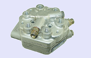 0438101044 Bosch Polttoaineen Jakaja Bosch  | Mercedes M104 W124 SL R129 300 24V | regeneroitu 0 438 101 044 BOSCH 0438101044, 0986438243, F026TX2036, 0 438 101 044, 0 986 438 243 
